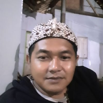 machfudzfaqoth's profile picture. Ki Tanu Metir Asli Jawa dari Lereng Bukit Menoreh yang mencoba untuk bisa memberi manfaat bagi orang lain