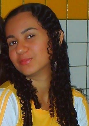 Branquiinha' Dos cachiinhos preeto' Ariana ' Feliiz \o/
 Liinda' ~ ~ ee Fiilha De  Deus!