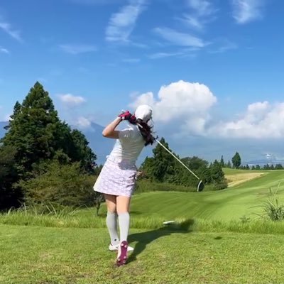 love golf⛳️ Best score🔴95 ❤︎28歳（1995.9） ❤︎都内OL ❤︎月1同年代ゴルフコンペ開催 ❤︎年間約30ラウンド ❤︎アドバイス＆コメント歓迎！❤︎フォロー＆いいねよろしくお願いします！❤︎Instagram❤︎TikTok