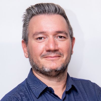 Passionate about the impact of #languages. I have a deep interest in #communication, #ux, #cx & #translation - #xl8 #t9n #l10n to help companies win globally.
