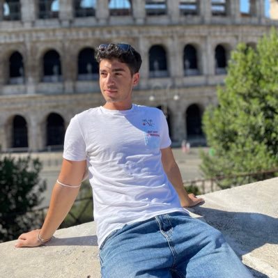 andreadistante0's profile picture. 