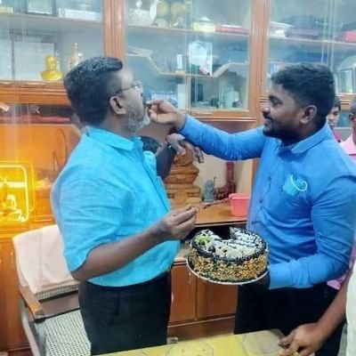 சாதி தான் சமூகம் என்றால் வீசும்
காற்றிலும் விஷம் பரவட்டும்...