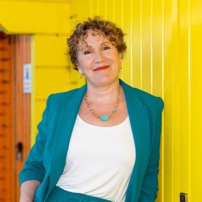Clinical Hypnotherapist, Life Coach & Author - “Everyone deserves to live their dream “