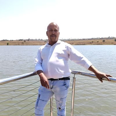 melvinmlan_15's profile picture. Boss