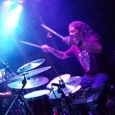 Drummer who’s Performed and recorded with artists as diverse as Jackson Browne, Korn, Jonathan Davis, and everyone in-between.