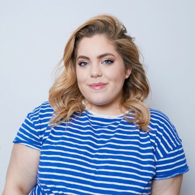 social at @peacock ✨ she/her • https://t.co/byHPrucMdh… ✨