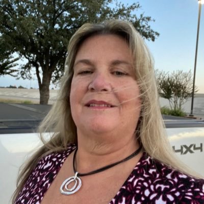 lesa_tracer's profile picture. 