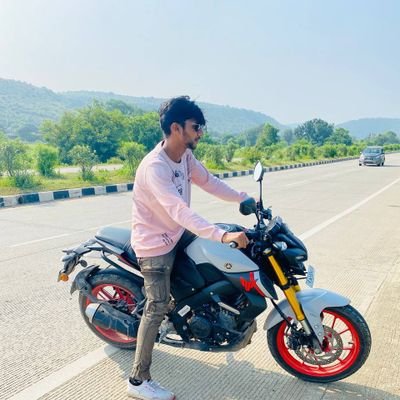 Priyans25741043's profile picture. जिंदगी का सफर अजनबी 🛣️