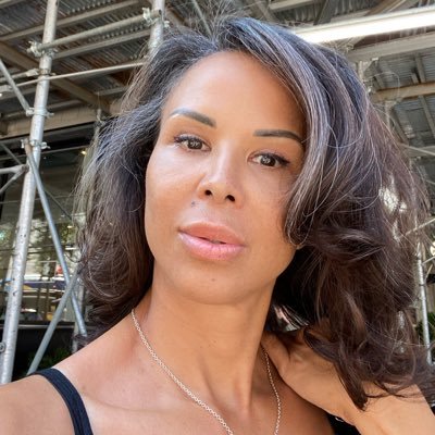 Mother. Writer. Gender violence awareness. Restorative Justice. Radical Black Feminist. Cancer 🌞/Scorpio 🌙. She/Her/Ella. ♥️ 🇨🇷 Instagram ➡️ @sillaiabrams