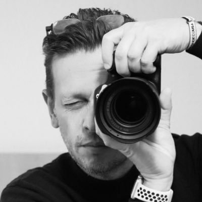 lagouche's profile picture. 📷 Street photographer 📱 iOS & Android developer ✈️ Airline pilot
