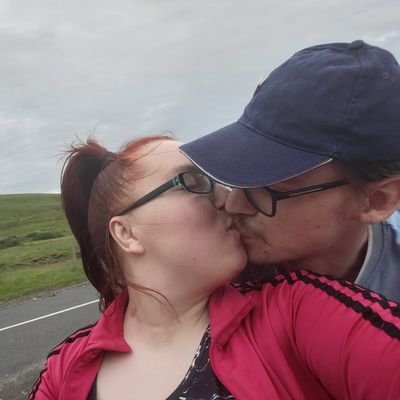 shannon37156091's profile picture. hi my name is Shannon I'm 27 year old I an Avon representative my website is down below xx