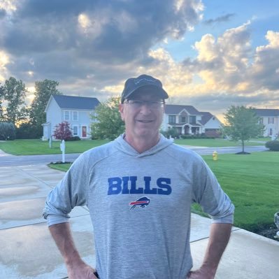 I love to play golf and watch golf. I drink Deep Eddie and hang out with friends! Bills and Sabres fan! Huge Tesla fan, USAF Fan! single and a face for radio!