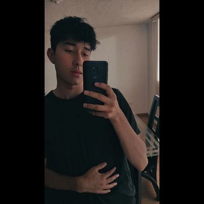 JhonPatarroyo21's profile picture. pues aqui no hay nada interesante :3