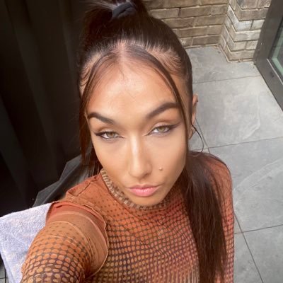 _cthria's profile picture. 