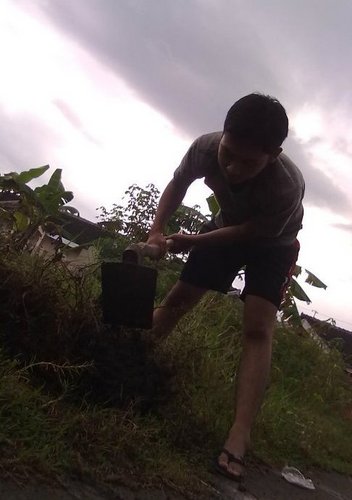 momo_flow's profile picture. owner unitech computama.i hate a sloww