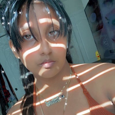 💕05.07.16💕IG:🌸 Nickylovesyu1234 🌸 Snapchat:🌺 Nicky_417 🌺 Don't let anyone tell you that you are worthless cause you are worth everything in this lifetime