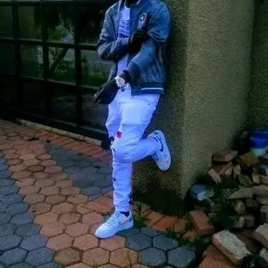 maxwellbandah6's profile picture. 