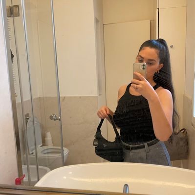 FavocciaMelo's profile picture. 