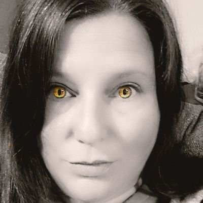 Moomum13's profile picture. Married to a Geordie for more than half my life. Mum to 2 teens.
#NUFC follower.