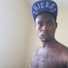 top dude here from Chicago Illinois Southside here love thick phat ass booty dudes an looking forward a bf
