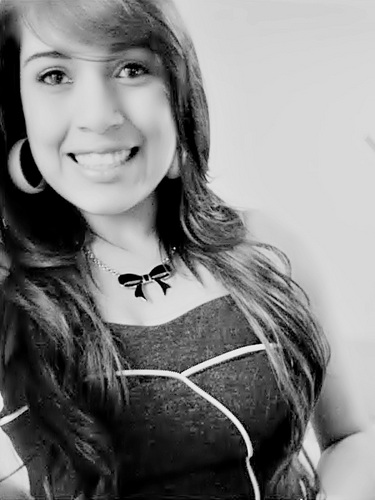 -, prazer, Anny Faustino , tenho 17 anos ex-ruiva :(  e sou gathenha PSKAPKSPAKS;, quer saber mais ?  rÁ,  me segue que agente se conhece , #RAAAWR !  s2'
