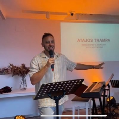 Professor of theology @ibste in Barcelona, DTS grad, father of three. Haciendo teología desde Barcelona. RCDE 💪