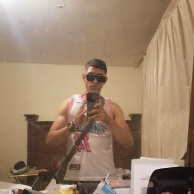 larrycanone1's profile picture. 