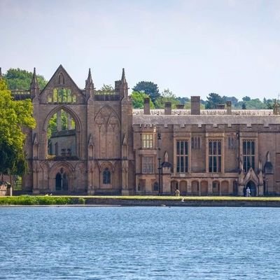 OFFICIAL Twitter for Newstead Abbey. The Abbey, once home to poet Lord Byron, is set in over 300 acres of beautiful parkland with plenty to see & do.