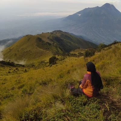 Apakah aku sudah telpon bapak dan ibu hari ini?