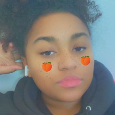 PinkyPi3z's profile picture. 