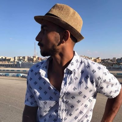 اللهم اجعلني في عنايتك فلا يضرني بشر ، ولا يبكيني قدر.