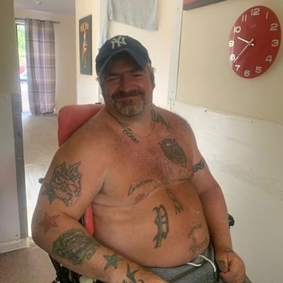 Part man part bull (deleveraged). Shitposting through bear.