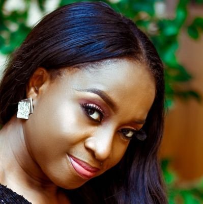 Seunloba's profile picture. Wife, Mom, God fearing Nigerian.  #AnewBreedwithoutGreed
#BelieveinNaija