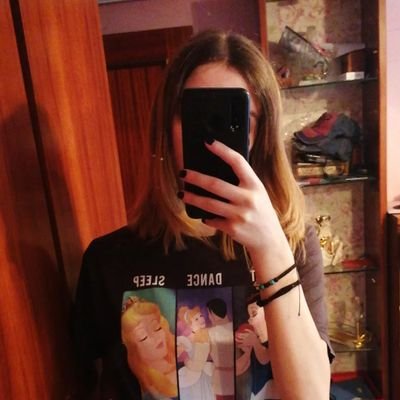 10Annee's profile picture. 