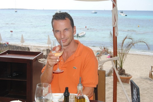 marioreinach's profile picture. Advertising & Film Producer