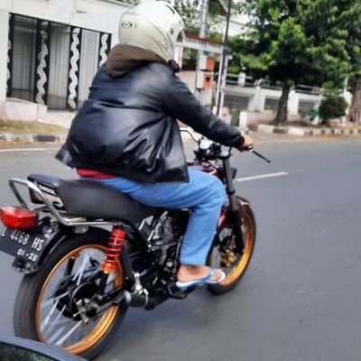 suhadiii07's profile picture. 