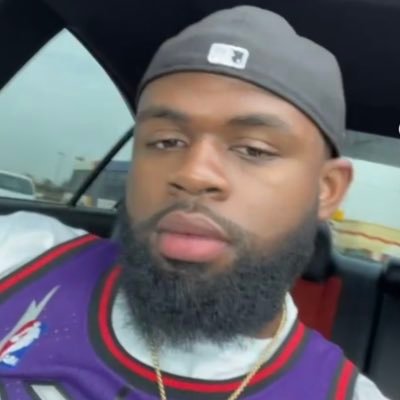 rzwalmoney's profile picture. 