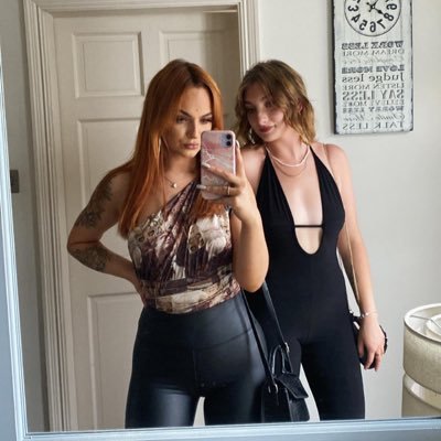 sara_young02's profile picture. 