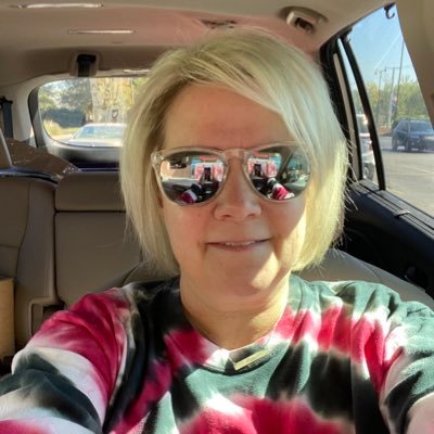 I’m a daughter, sister, aunt, friend, educator, and Christian. ❤️