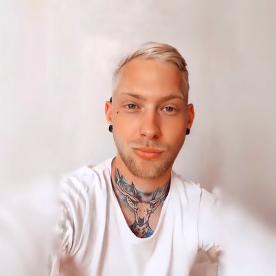 dantichy15's profile picture. #lifeisporno #goals #vesmir