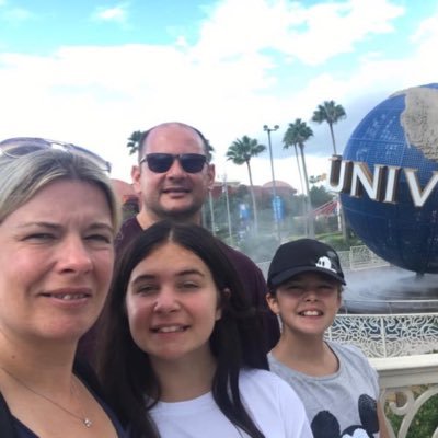 UK family of 4 🏴󠁧󠁢󠁷󠁬󠁳󠁿🏴󠁧󠁢󠁥󠁮󠁧󠁿 with a slight Disney / Universal addiction.
