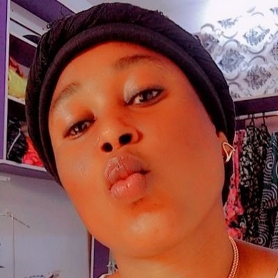 🙏muslimah 💓 business educator 🌹Health Educator 🌹Fceabite and uite
💓biz page IG @hafsohbeautygalore
way to my heart @aralola19