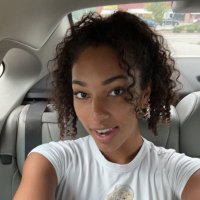 Haley Sakbun (@haleysakbun) Twitter profile photo