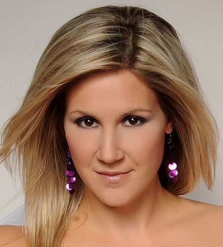 kolerusova's profile picture. Baví mě online marketing a sport. Zajímám se o nové internetové trendy a do toho pořád někde cvičím :)