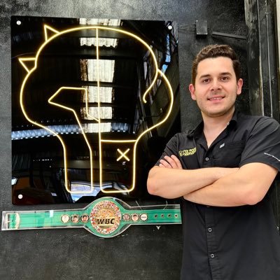 Apasionado del boxeo | Con la mirada en las estrellas y los pies bien puestos sobre la tierra