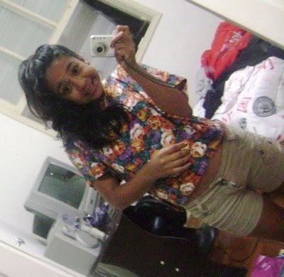 Chata , Legal , Boba , Ciumenta , Linda , Corinthiana , amo o @Njr92 e o @pedronegrini, amo meus amigos , família e Deus em primeiro lugar ♥