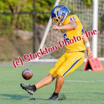Monroe College sophomore Kicker (right footed)/ height- 5’6 / weight - 156 / GPA- 3.15 / Email- seb.tuki@gmail.com / https://t.co/d8FTHyoNYi