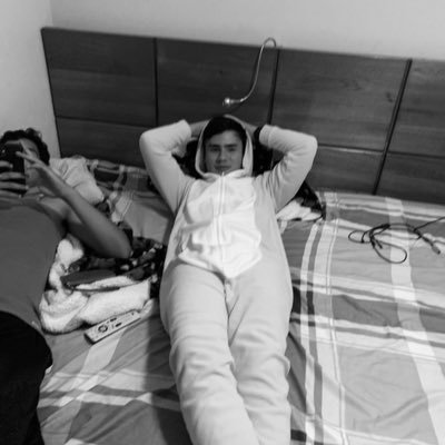 jurgenflores10's profile picture. Grace Under Pressure ⚓️