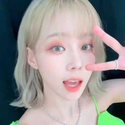 ChanerelI's profile picture. only winter