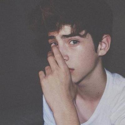 AngelaBert16's profile picture. ➕微 kele73800    电报群 https://t.co/7TZm7FzFc1